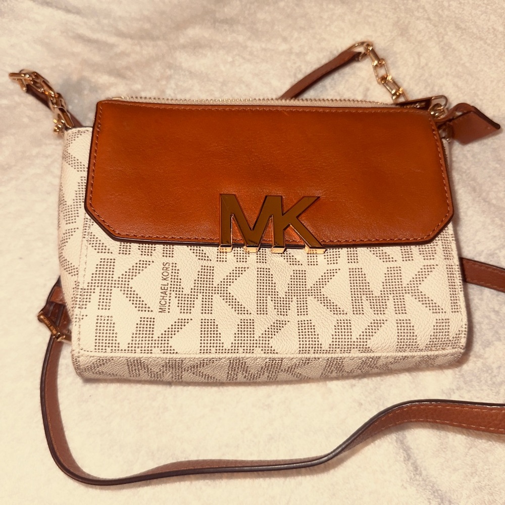 Michael Kors crossbody